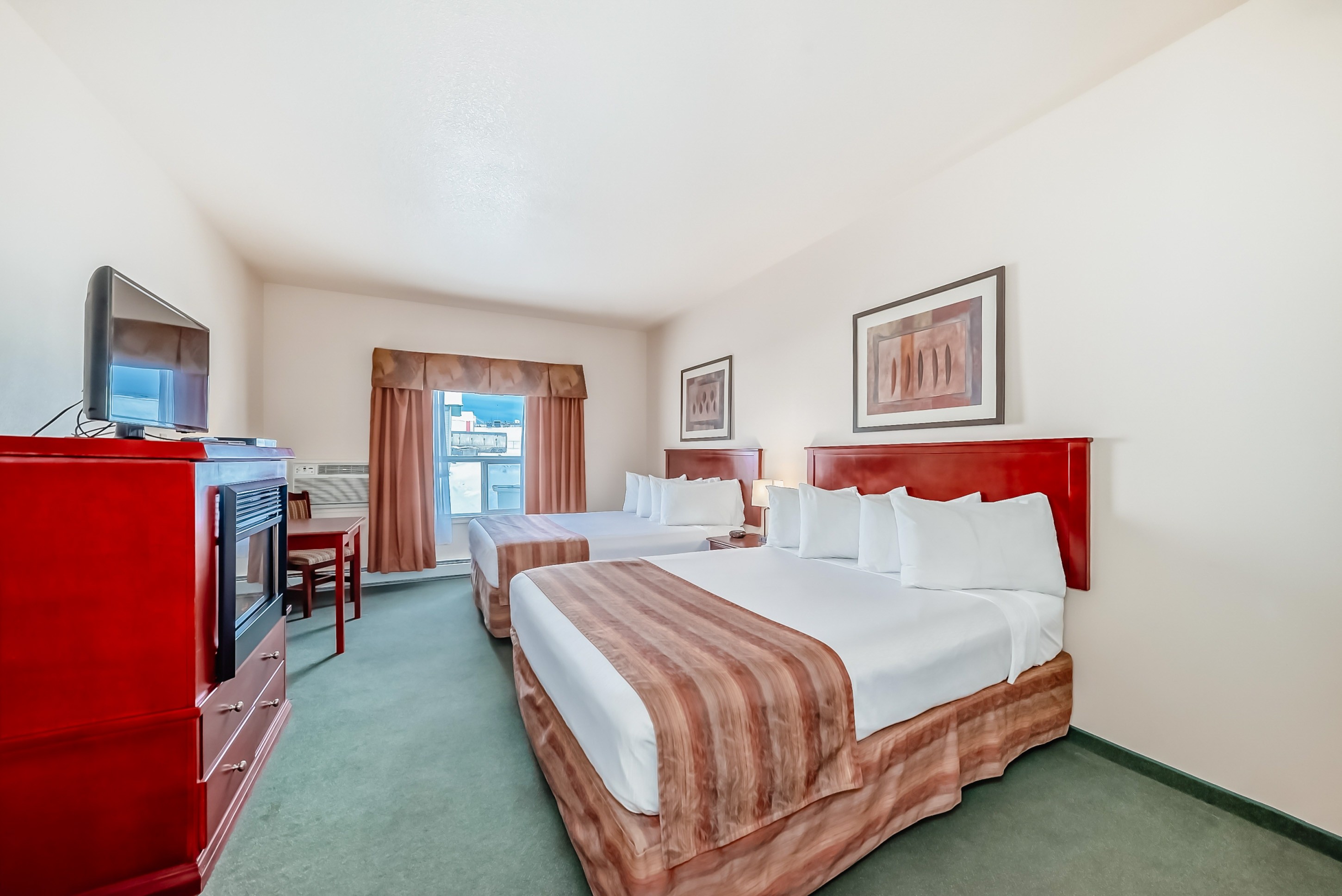grande cache inn & suites rooms