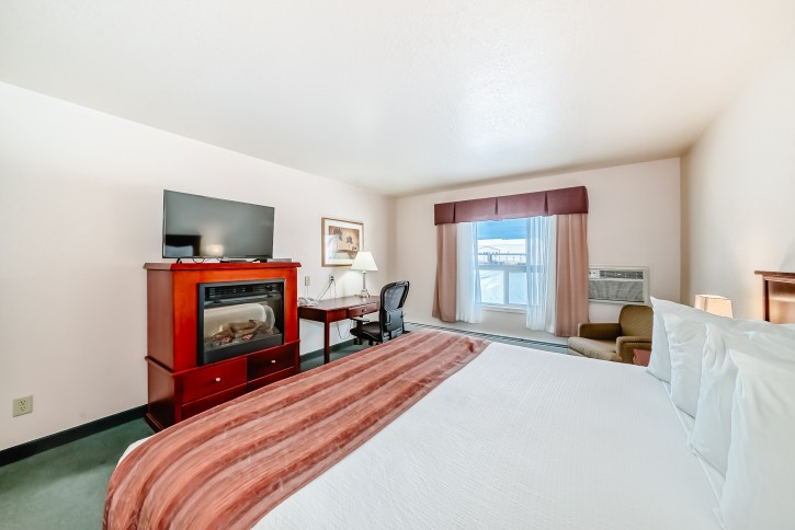 grande cache inn & suites king executive room